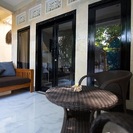 Rumah Singa - Holistic Healing Retreat Νησιά Γκίλι Εξωτερικό φωτογραφία