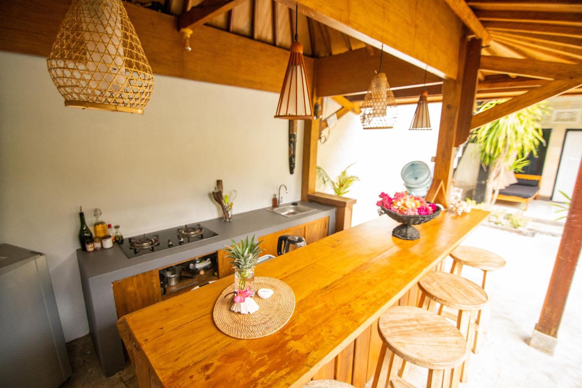 Rumah Singa - Holistic Healing Retreat Νησιά Γκίλι Εξωτερικό φωτογραφία