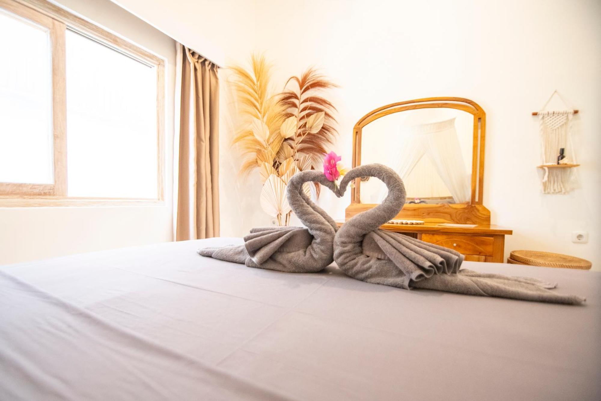 Rumah Singa - Holistic Healing Retreat Νησιά Γκίλι Εξωτερικό φωτογραφία