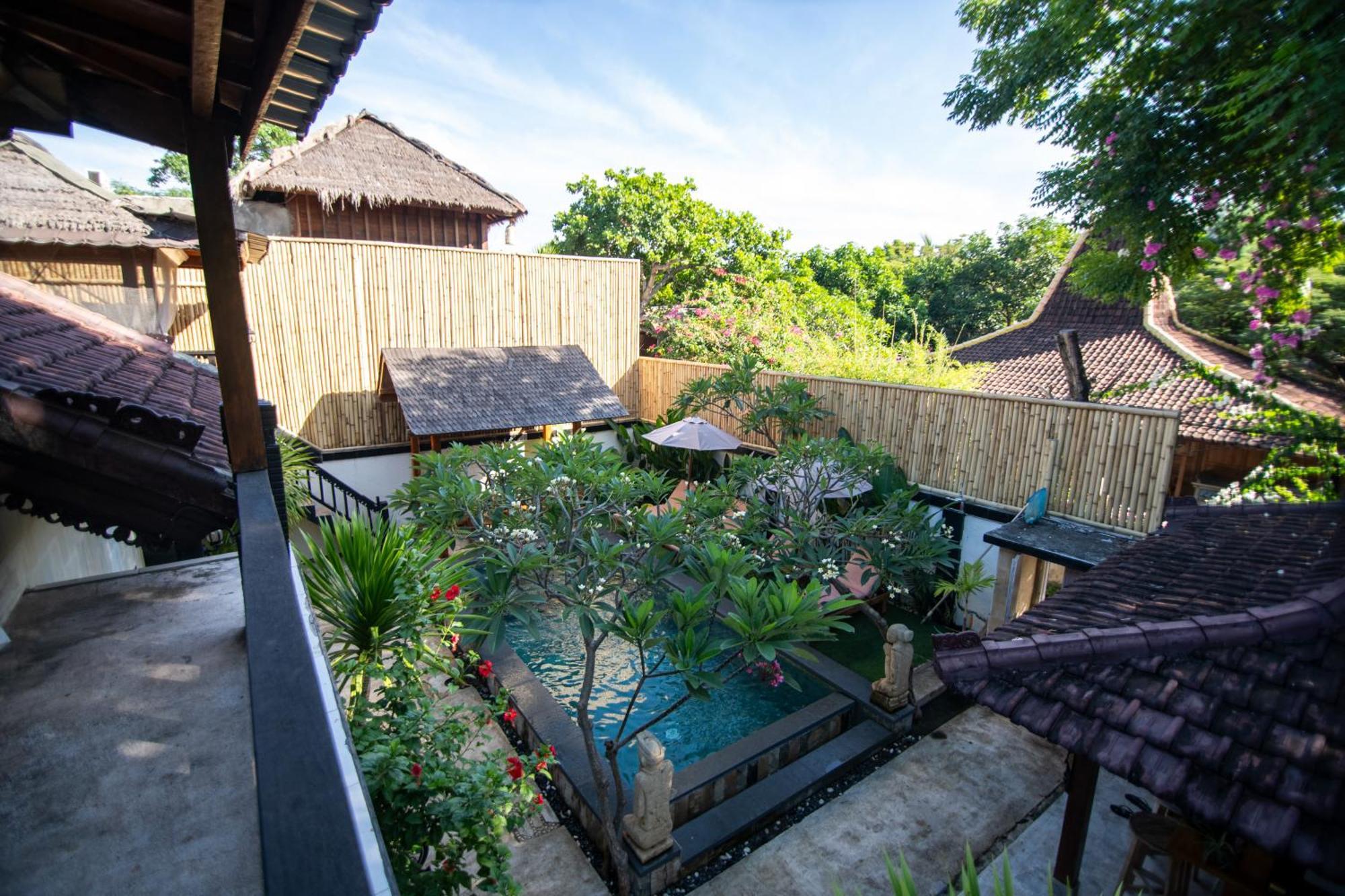 Rumah Singa - Holistic Healing Retreat Νησιά Γκίλι Εξωτερικό φωτογραφία